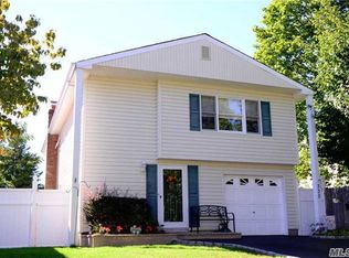 330 Broadway, West Babylon, NY 11704