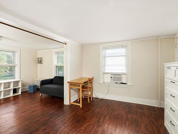 5th image of 74 Spruce St