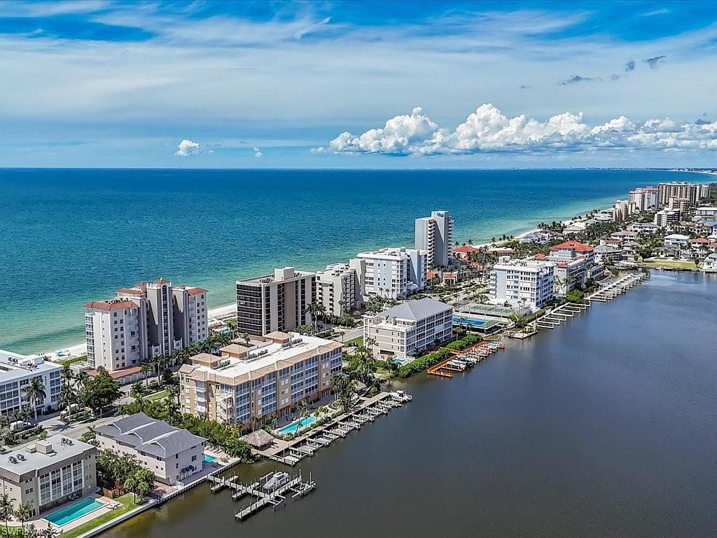 9566 Gulf Shore DR #102, Naples, FL 34108 | MLS #225072802 | Zillow, image size:1024x768