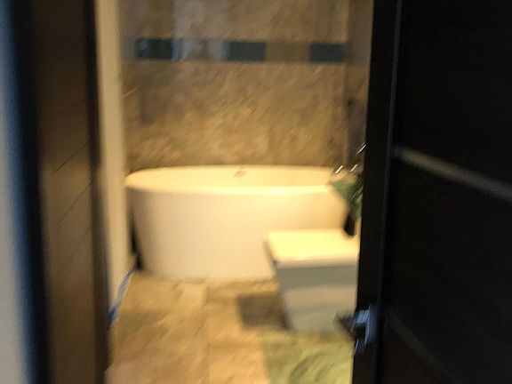 5th image of 1351 NE Miami Gardens Dr #E221