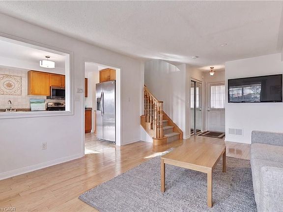 5th image of 3162 Stornoway Cir