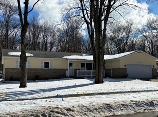5214 Plainfield St, Midland, MI 48642