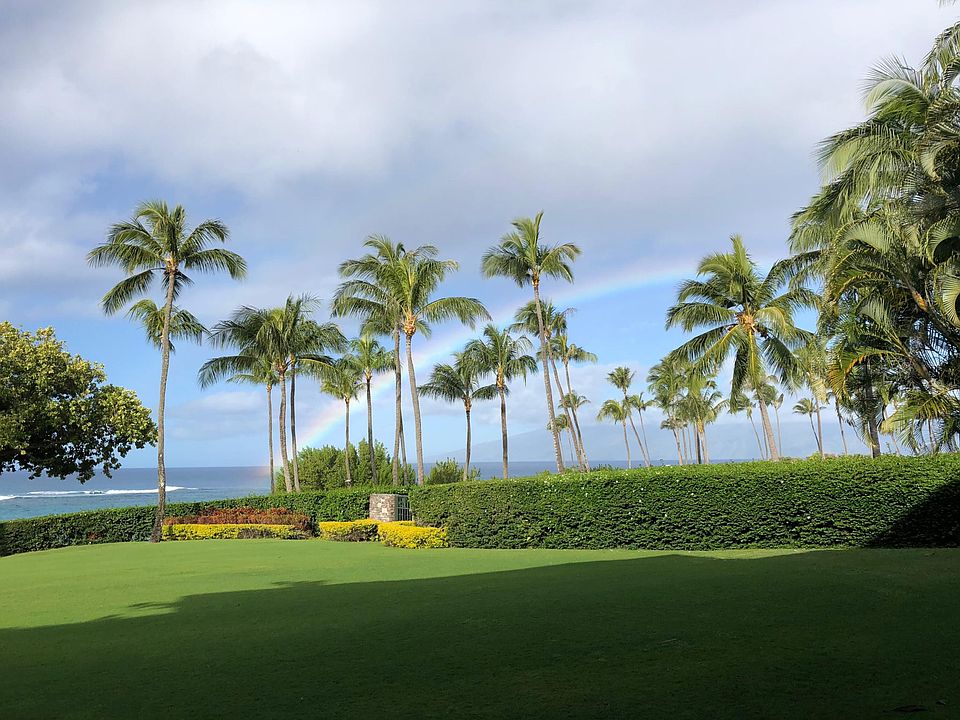 view from ocean side lanai.