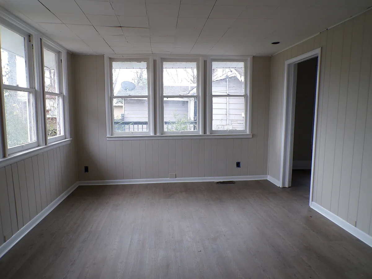 Building Photo - 3105 Avenue D