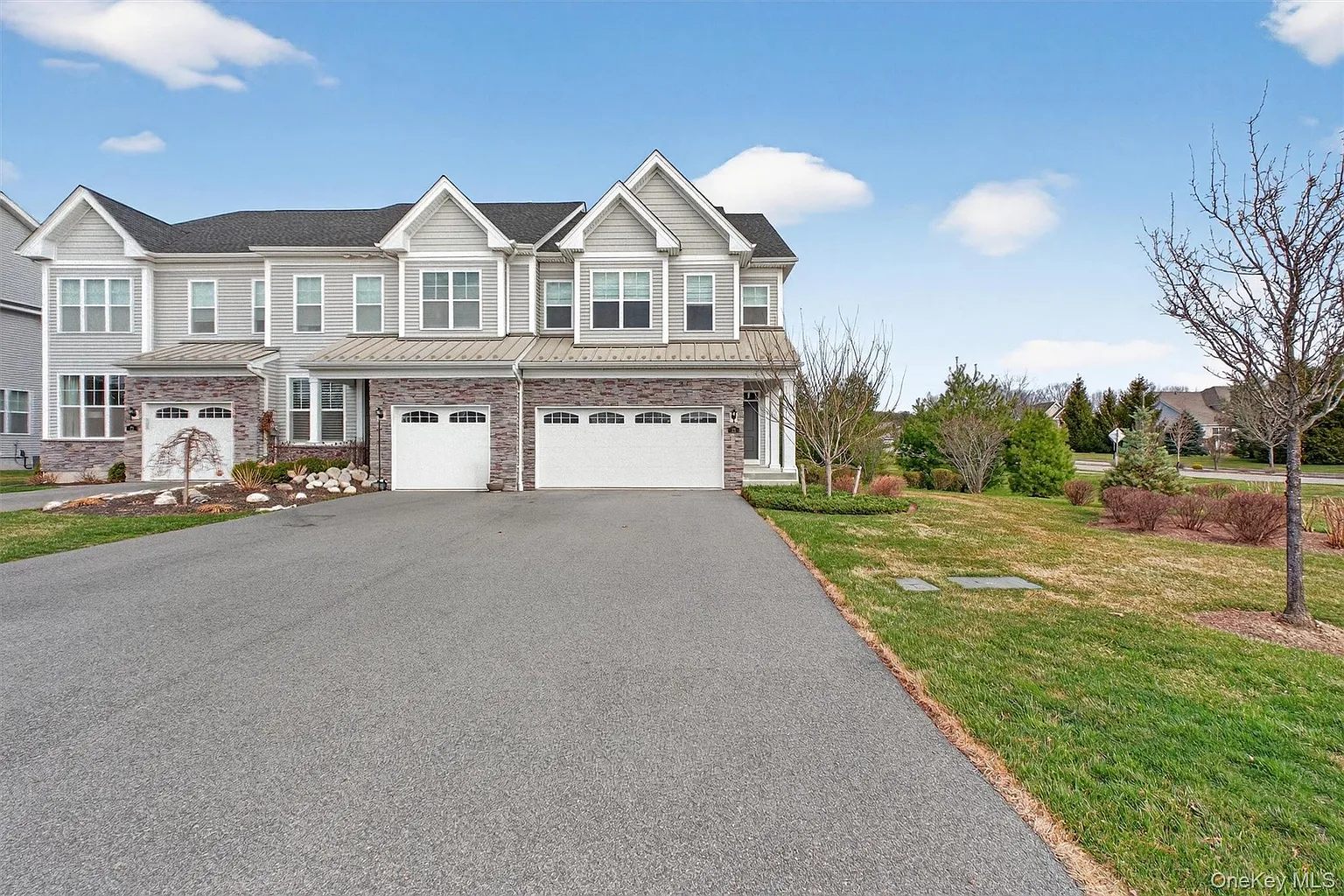 25 Hoffman Road photo 1