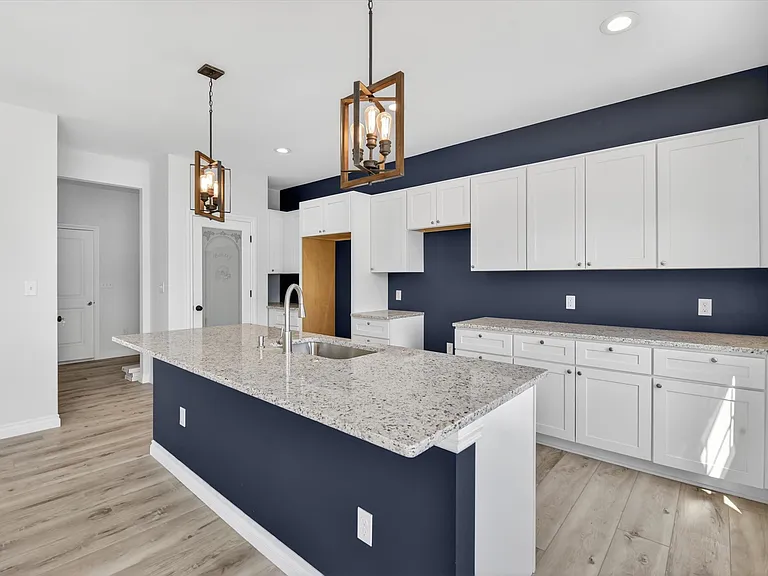 8760 Barrington Dr — Photo 19