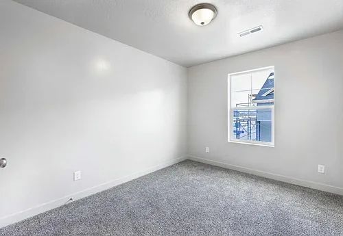 1787 N 1300 E Photo 1