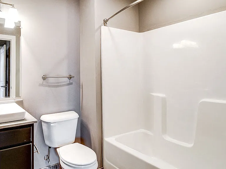 Floor plan 2 bathroom