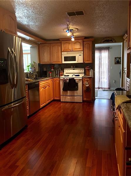 2nd image of 7006 Baywood Ct