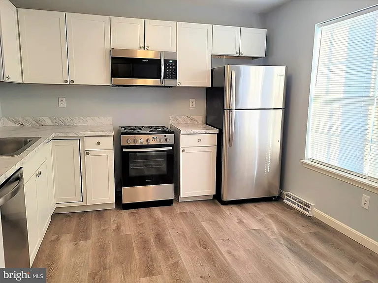 31 Lamplighter Ln — Photo 2