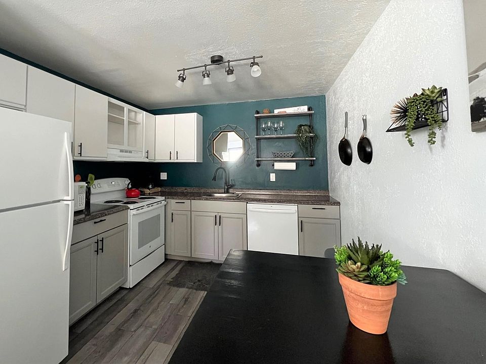 Burning Tree Village 1700 NE Wells Acres Rd Bend OR Zillow