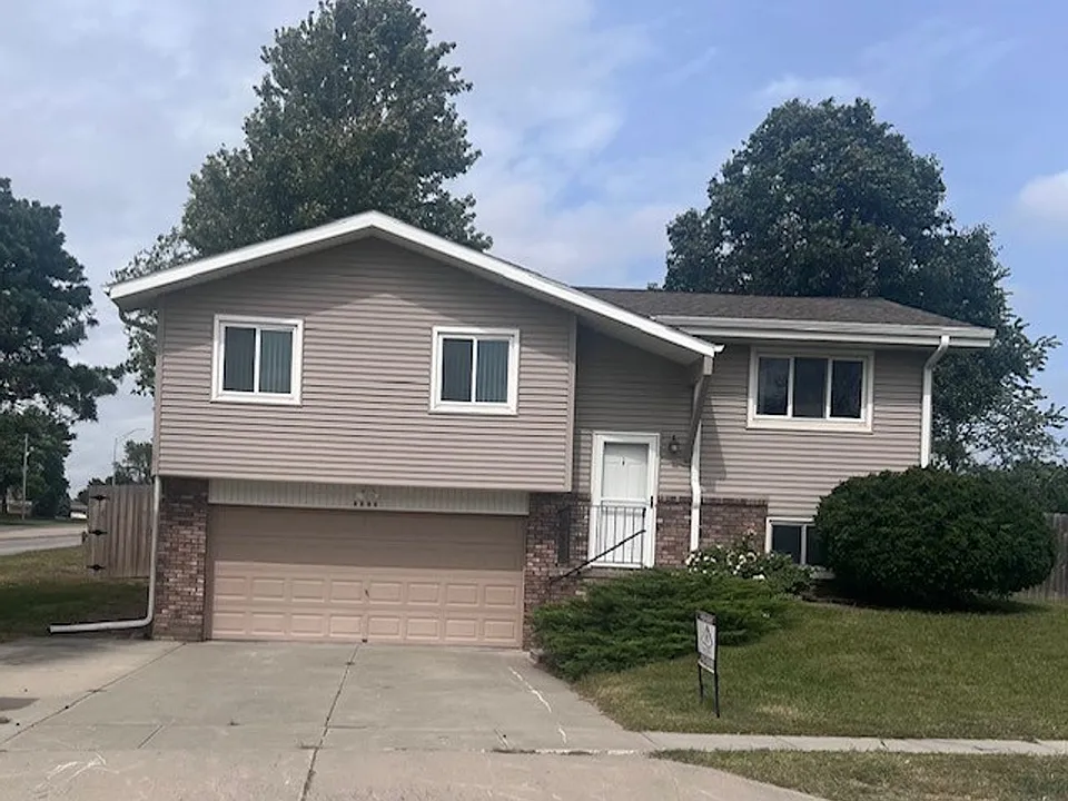 4000 Duxhall Dr