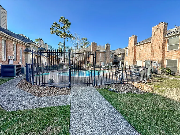 5515 Strack Rd #135 — Photo 40