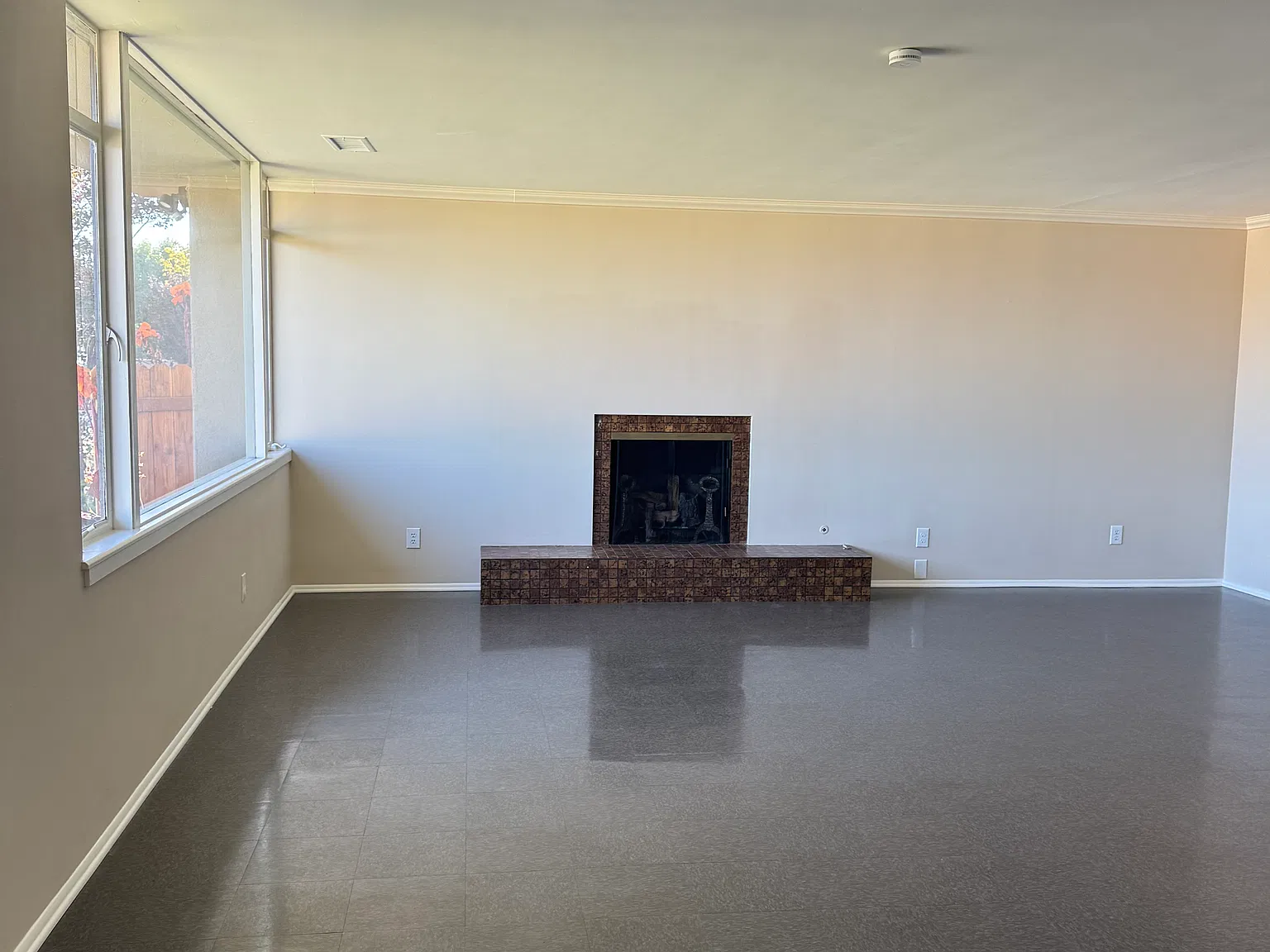 4 bed, 1736 sqft, $4,500 — Photo 4