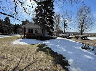 3043 Vinburn Rd, Sun Prairie, WI 53590