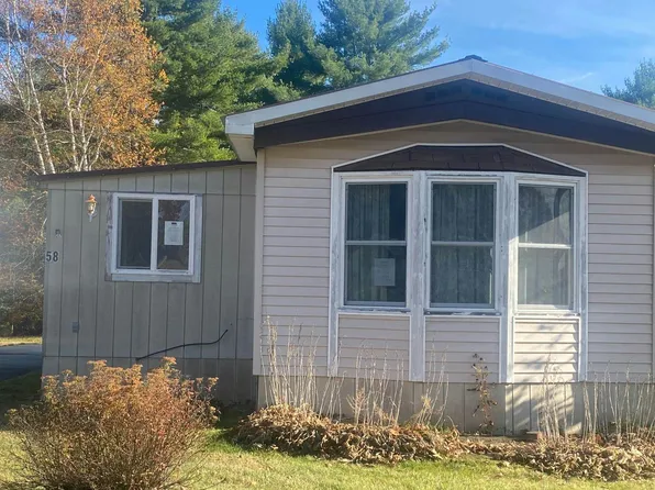 58 Champlain Dr, Mineville, NY 12956