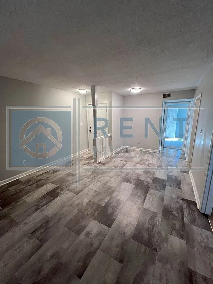 2 bed, 1.0 bath, 792 sqft, $1,149 — Photo 2