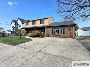 33 Nickel Ave, Sayreville, NJ 08872