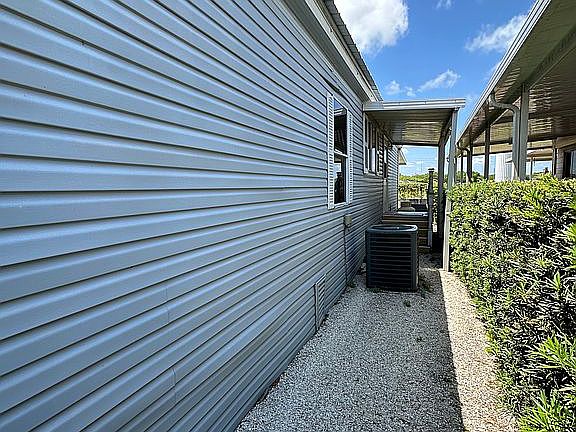 4th image of 100 NE 6th Ave Lot 220