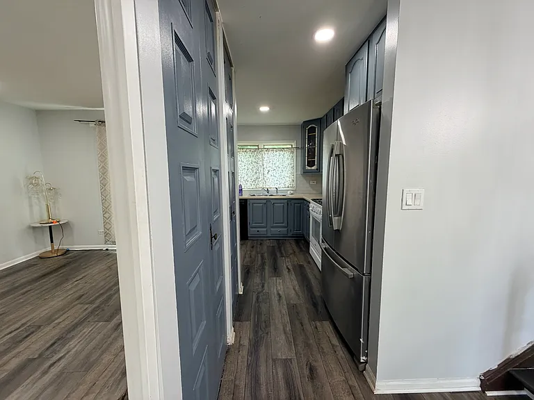 1677 Scott St — Photo 4