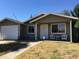 12125 Washburn Ave, Waterford, CA 95386