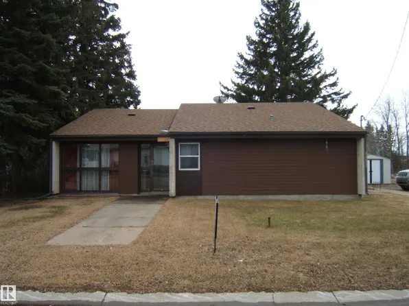 4901 47th Ave, Myrnam, AB T0B 3K0