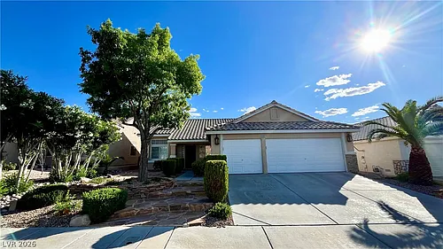 685 Pansy Pl Photo 1