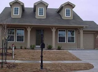 812 Hummingfish Dr, Norman, OK 73071