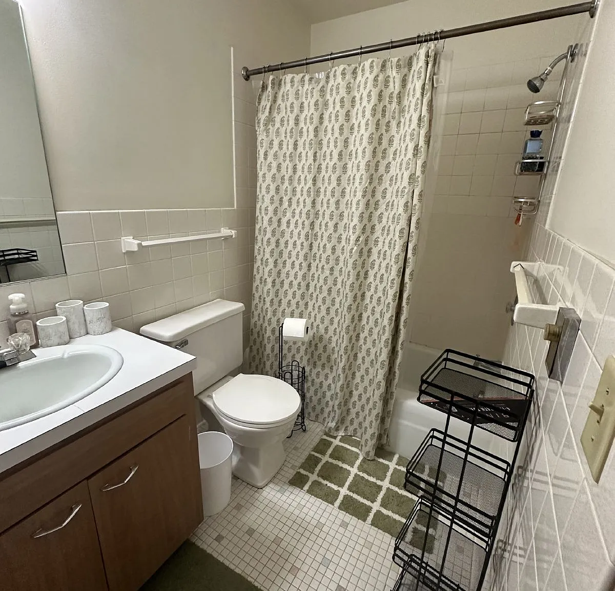 2 bed, 1.0 bath, $540 — Photo 4