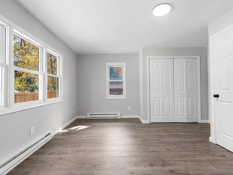 210 Handel Rd — Photo 18