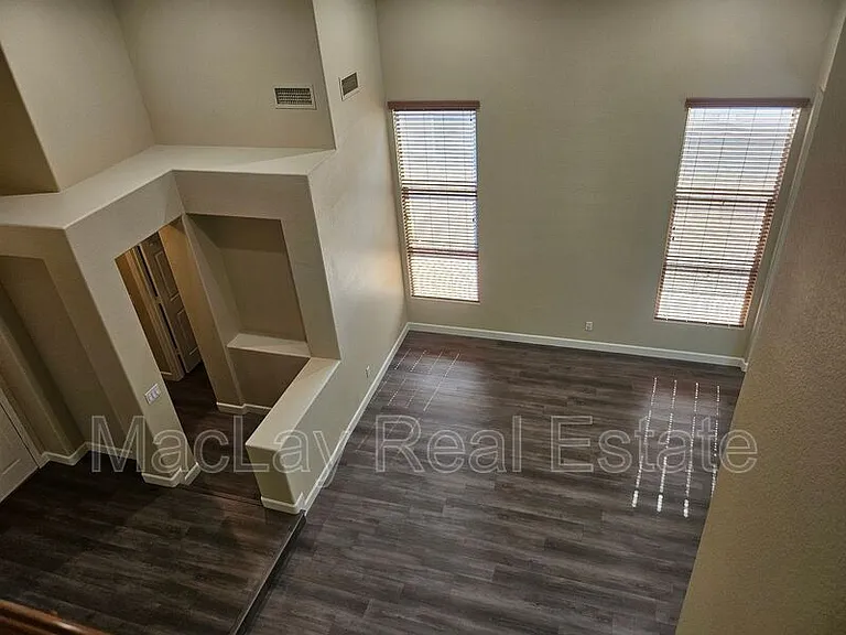 2711 W Megan St — Photo 26