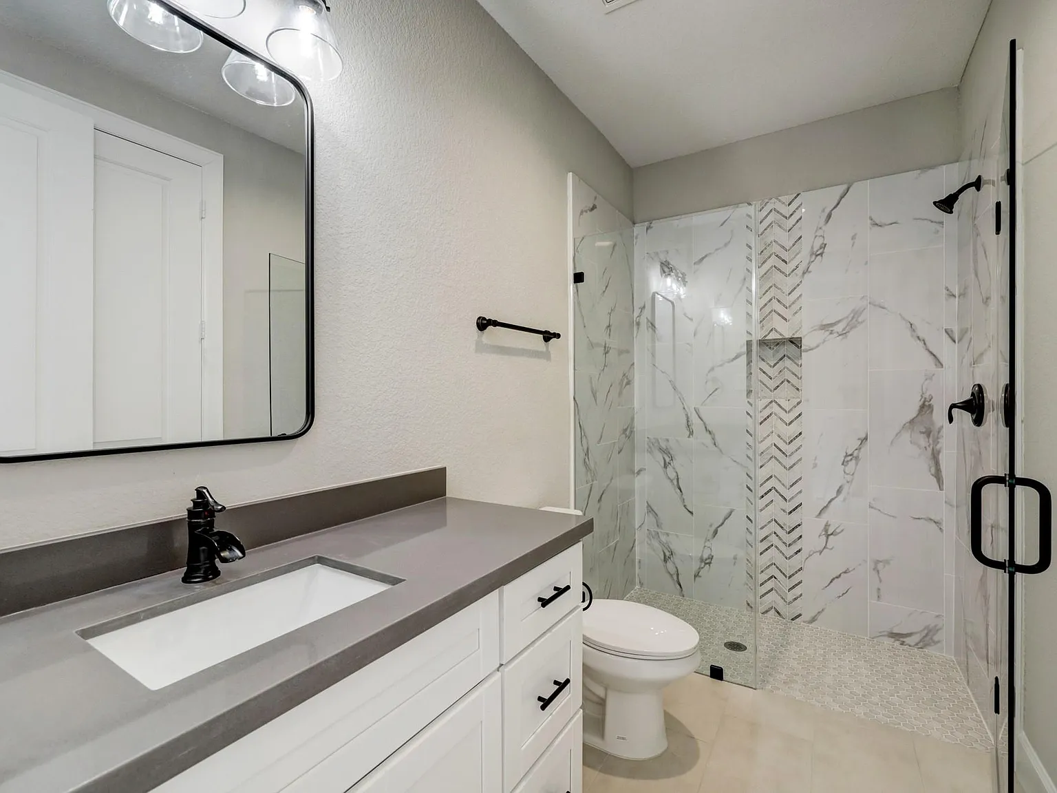 3 bed, 3.5 bath, 2265 sqft, $2,950 — Photo 4