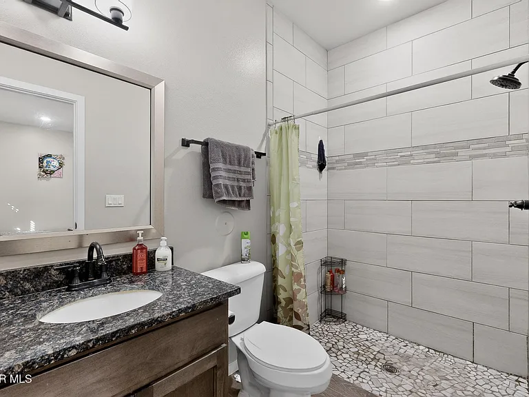 14717 Charles Foster Ave — Photo 22