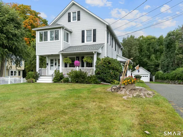 36 Gilbert St, Ridgefield, CT 06877