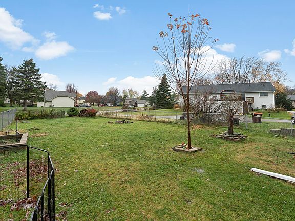 5th image of 2891 Hillvale Ct