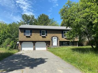 40 Saratoga Ave, Bangor, ME 04401