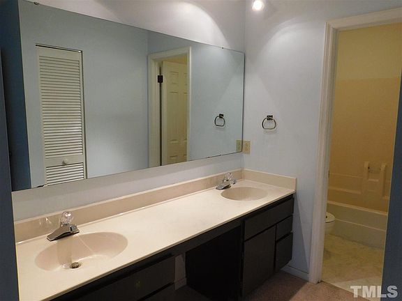 4th image of 109 Greenmeadow Ln