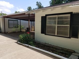 119 Louis Davis Dr #B, Huntsville, TX 77320