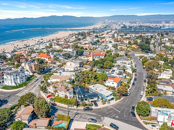 3rd image of 7421 Earldom Ave