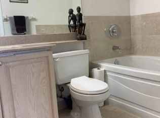 5233 Dundas St W #2320, Toronto, ON M9B6M1