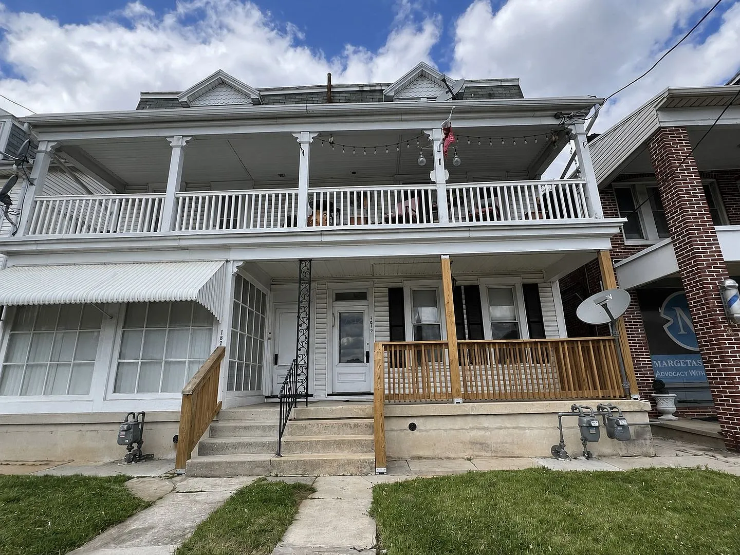 ** Move In Special** Spacious One Bedroom Apartment — Photo 1