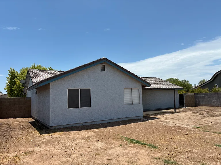 8208 W Columbine Dr — Photo 32