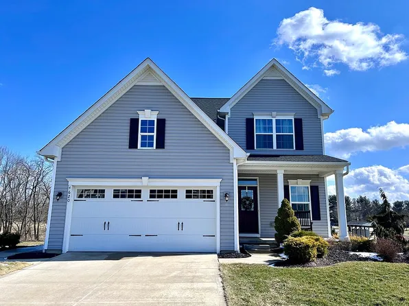 4620 Briar Hill Dr, Ravenna, OH 44266
