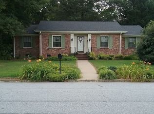 102 Woodcliff Ct, Simpsonville, SC 29681