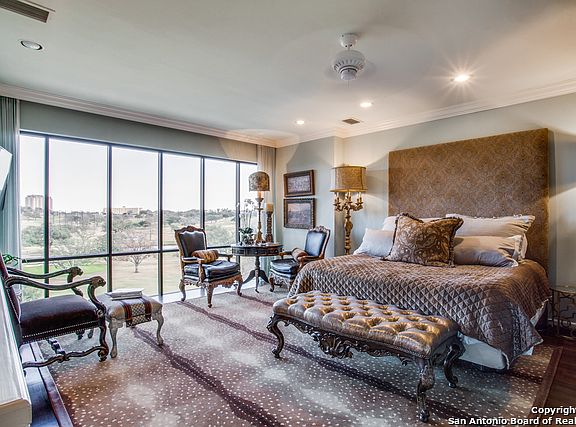 5th image of 4001 N New Braunfels Ave APT 502A