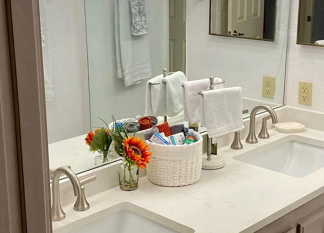 1 bed, 850 sqft, $2,500 — Photo 2