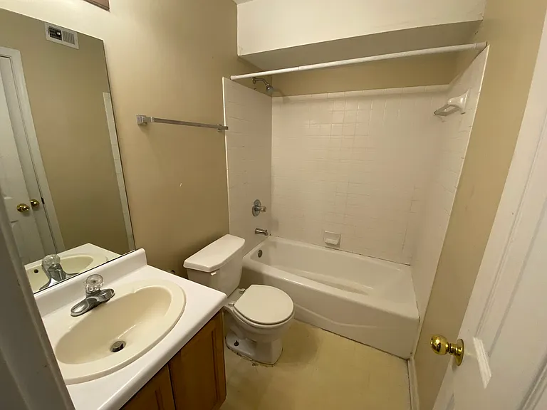 755 West St #G — Photo 3