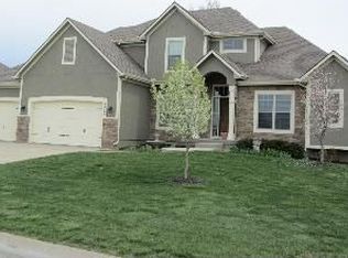 4217 SE Canter Dr, Lees Summit, MO 64082