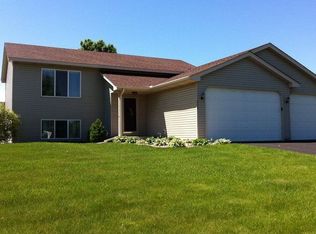 894 115th Ave NE, Blaine, MN 55434
