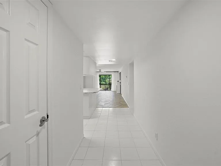1200 Tarpon Woods Blvd #Q4 — Photo 3